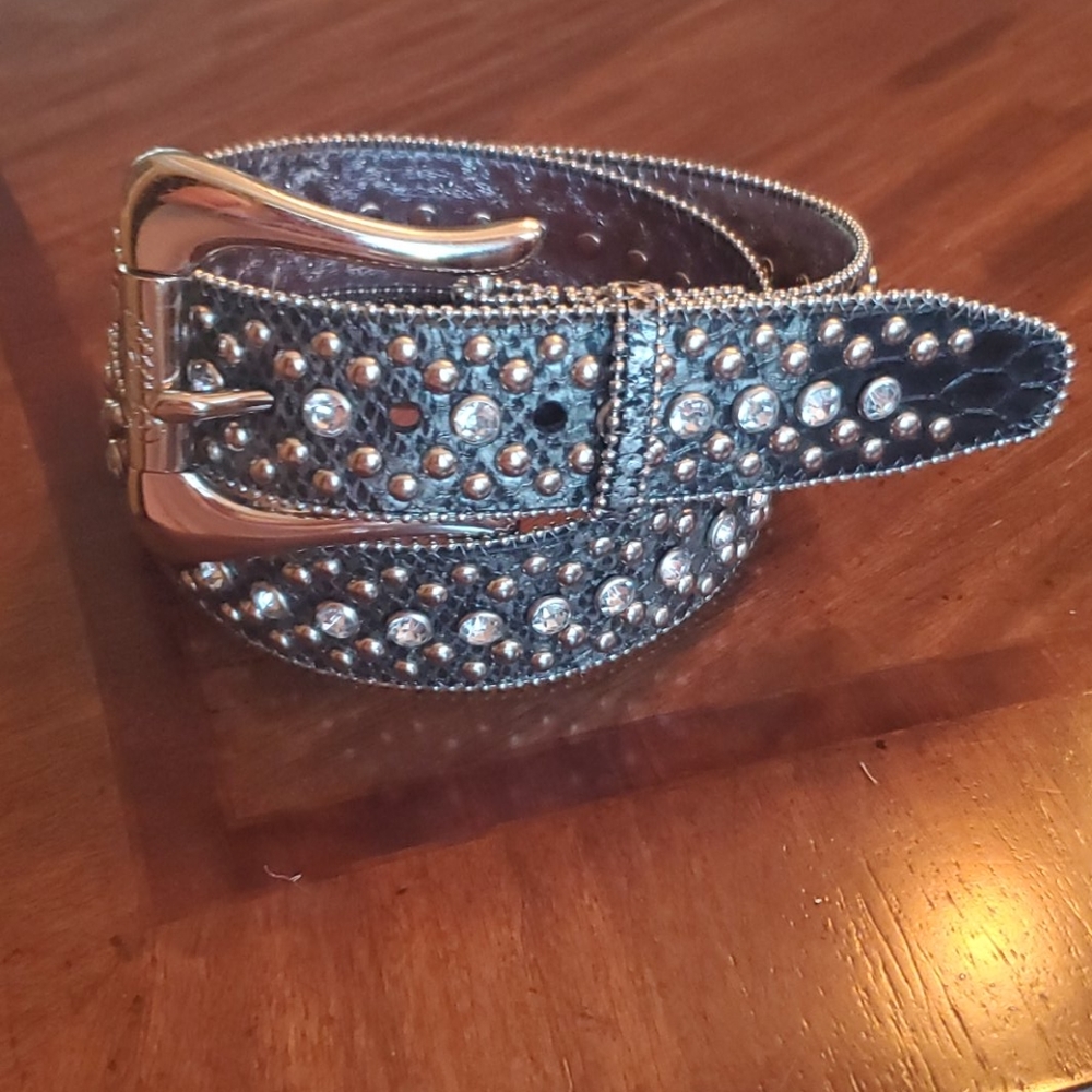 GUESS Belt - Picture 1 of 4